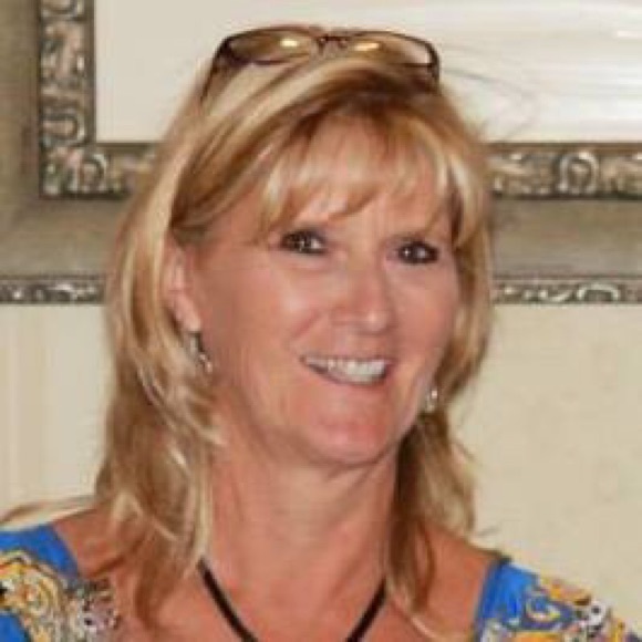Meet your Posher, Sandra - Picture 1 of 1